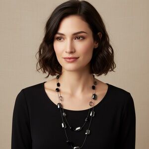 Chic Black and Silver Faceted Necklace